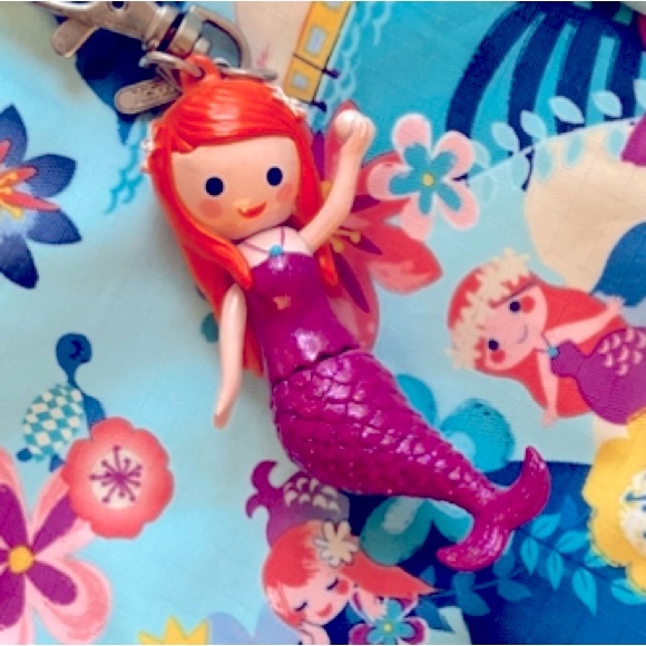 RARE LeSportSac Disney Its a Small
World Tahitian Dreams
Mermaid LARGE tote - Picture 5 of 7